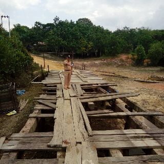 Jembatan Desa yang Tak Layak